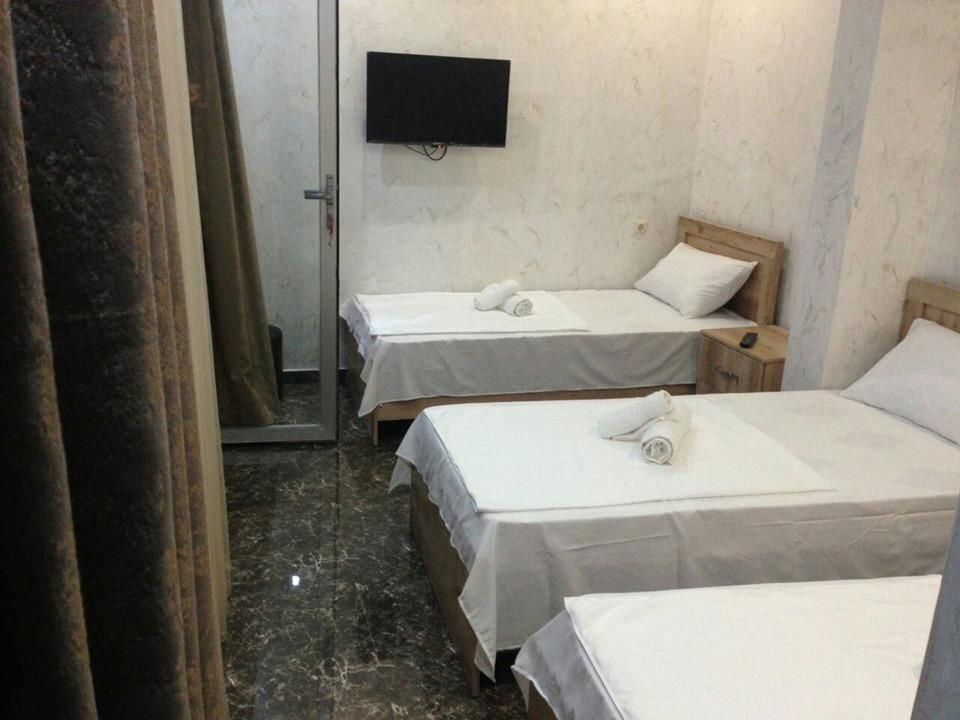 Отели типа «постель и завтрак» Hotel Emily Батуми-19