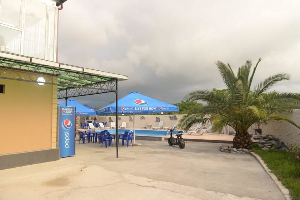 Отели типа «постель и завтрак» Hotel Emily Батуми-22