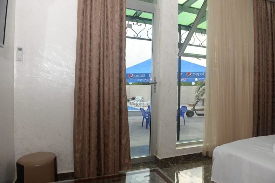 Отели типа «постель и завтрак» Hotel Emily Батуми-5