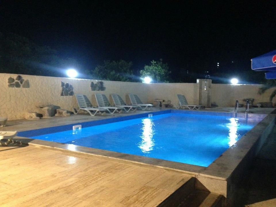 Отели типа «постель и завтрак» Hotel Emily Батуми-25