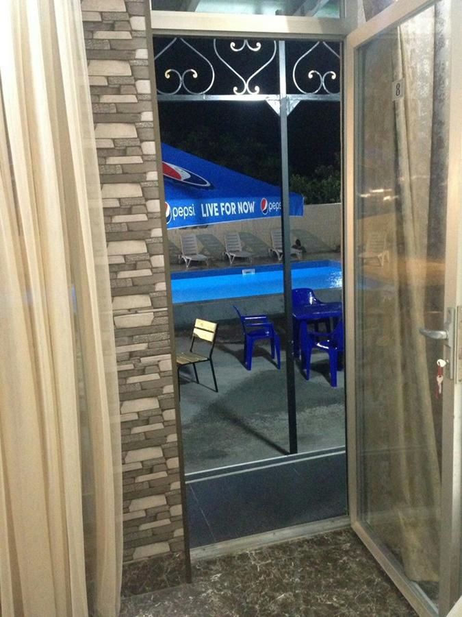 Отели типа «постель и завтрак» Hotel Emily Батуми-7