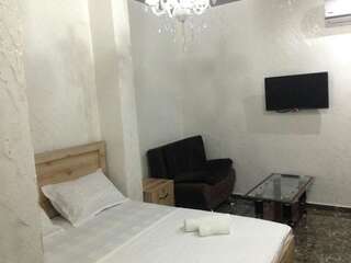 Отели типа «постель и завтрак» Hotel Emily Батуми Двухместный номер с 1 кроватью или 2 отдельными кроватями и хорошим видом-8