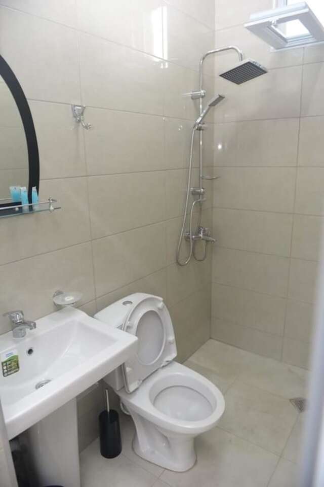 Отели типа «постель и завтрак» Hotel Emily Батуми-17