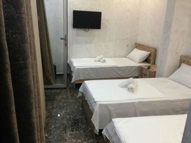 Отели типа «постель и завтрак» Hotel Emily Батуми-18